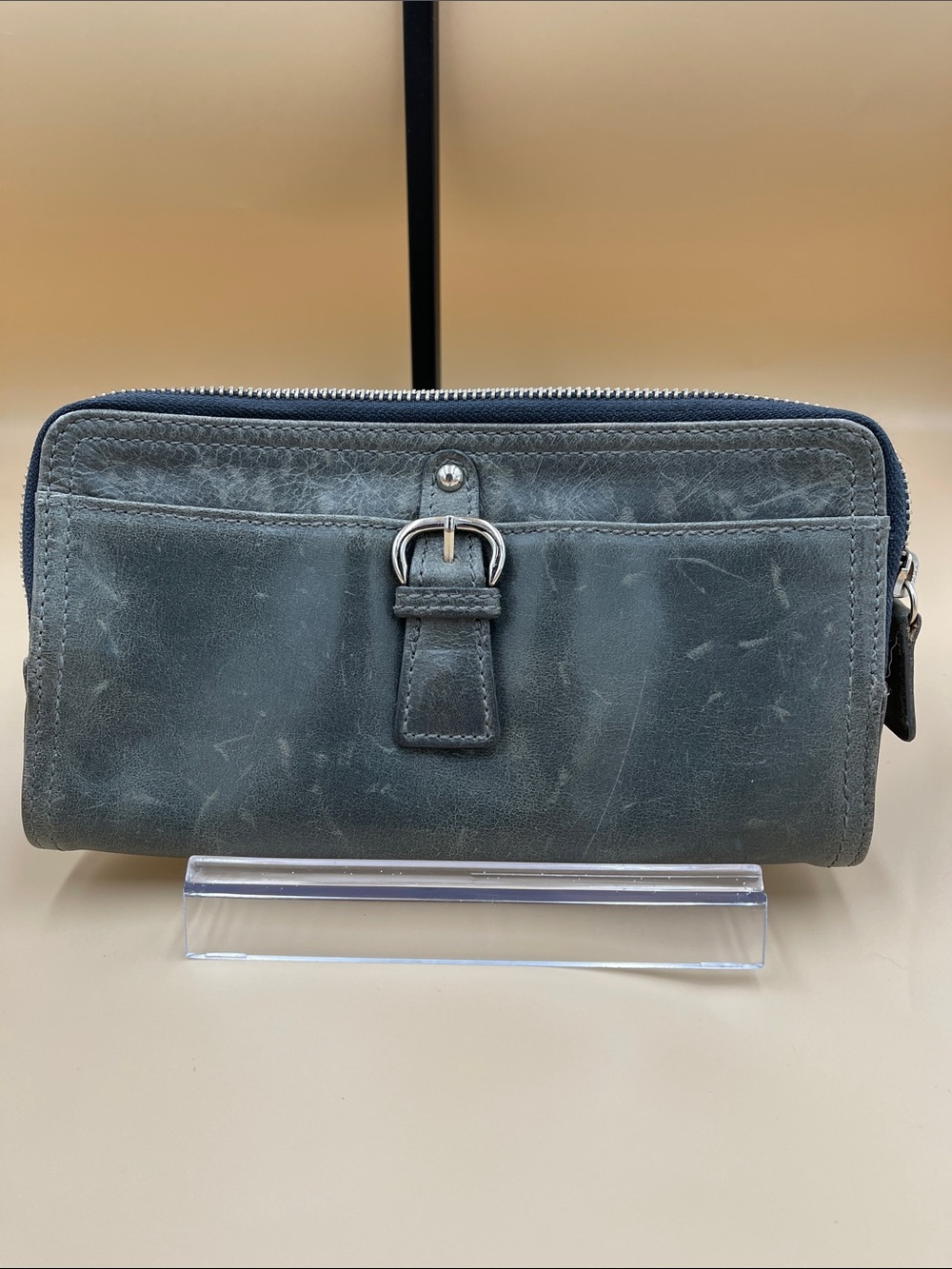 Tano Leather Zip Wallet in Dark Grayish Green Optimize Organization Worn Look